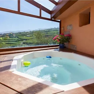 https://rural-las-llanadas.in-canary-islands.com